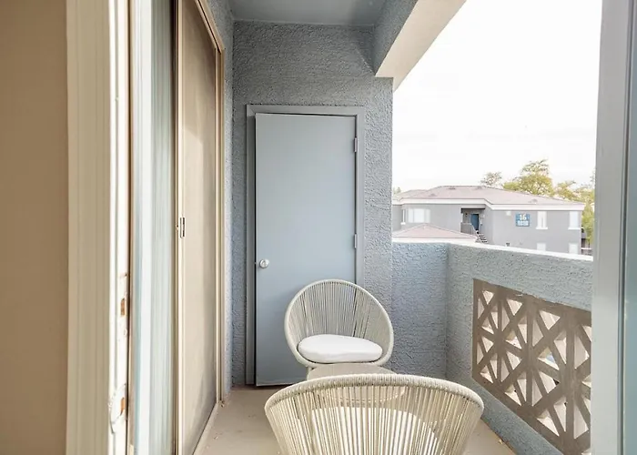 Landing Modern With Amazing Amenities